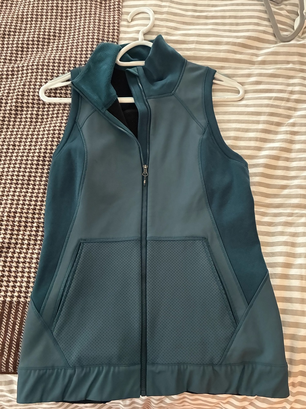 lululemon athletica Teal Reflective Vest